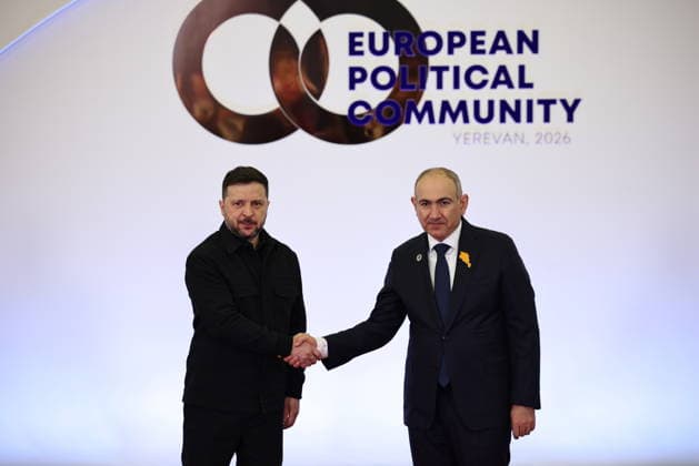 8th European Political Community summit in Yerevan YEREVAN, ARMENIA - MAY 4: (----EDITORIAL USE ONLY - MANDATORY CREDIT - EPC ARMENIA HANDOUT - NO MARKETING NO ADVERTISING CAMPAIGNS - DISTRIBUTED AS A SERVICE TO CLIENTS----) Armenia s Prime Minister Nikol Pashinyan welcomes Ukraine s President Volodymyr Zelensky during the 8th European Political Community (EPC) summit in Yerevan, Armenia on May 4, 2026. EPC Armenia Anadolu Yerevan Armenia. Editorial use only. Please get in touch for any other usage.  Copyright: x2026xAnadoluxEPCxArmeniax