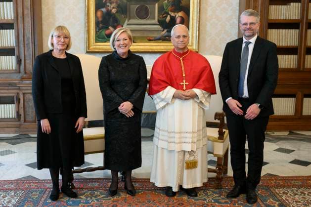 ITALY - POPE LEO XIV RECEIVES IN PRIVATE AUDIENCE H.E. MS HALLA TOMASDOTTIR AT THE VATICAN - 2026 5 4 Italy, Rome, Vatican, 2026 5 4 . Pope Leo XIV receives in a private audience H.E. Ms. Halla Tomasdottir, President of Iceland at Vatican. EDITORIAL USE ONLY - NO BOOKS Copyright: xVATICANxMEDIAx