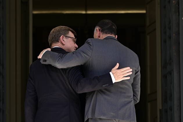 German Foreign Minister Wadephul visits Athens -Greek Foreign Minister Giorgos Gerapetritis (R) welcomes the Foreign Minister of Germany Johann Wadephul (L) in Athens, Greece, 04 May 2026. IMAGO ONE INCH PRODUCTIONS ATHENS Greece Copyright: xOnexInchxProductionsx 6958172