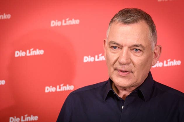 Berlin, Pressekonferenz Die Linke mit Jan van Aken Pressekonferenz der Partei Die Linke mit Jan van Aken (Ko-Vorsitzender Die Linke) zu aktuellen politischen Themen am 04.05.2026 im Karl-Liebknecht-Haus in Berlin. Berlin Karl-Liebknecht-Haus Berlin Deutschland