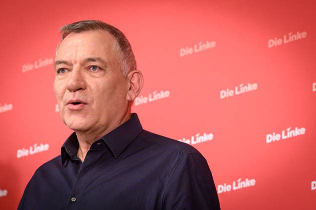 Berlin, Pressekonferenz Die Linke mit Jan van Aken Pressekonferenz der Partei Die Linke mit Jan van Aken (Ko-Vorsitzender Die Linke) zu aktuellen politischen Themen am 04.05.2026 im Karl-Liebknecht-Haus in Berlin. Berlin Karl-Liebknecht-Haus Berlin Deutschland