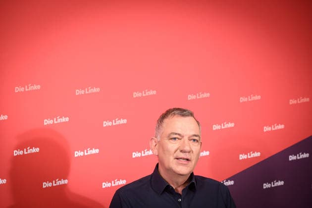 Berlin, Pressekonferenz Die Linke mit Jan van Aken Pressekonferenz der Partei Die Linke mit Jan van Aken (Ko-Vorsitzender Die Linke) zu aktuellen politischen Themen am 04.05.2026 im Karl-Liebknecht-Haus in Berlin. Berlin Karl-Liebknecht-Haus Berlin Deutschland