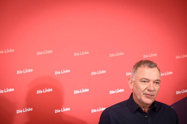 Berlin, Pressekonferenz Die Linke mit Jan van Aken Pressekonferenz der Partei Die Linke mit Jan van Aken (Ko-Vorsitzender Die Linke) zu aktuellen politischen Themen am 04.05.2026 im Karl-Liebknecht-Haus in Berlin. Berlin Karl-Liebknecht-Haus Berlin Deutschland