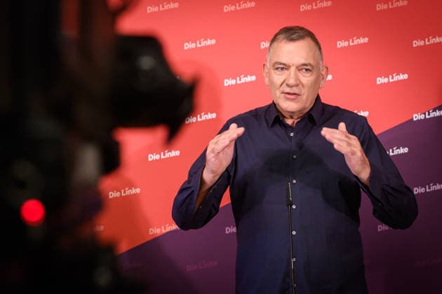 Berlin, Pressekonferenz Die Linke mit Jan van Aken Pressekonferenz der Partei Die Linke mit Jan van Aken (Ko-Vorsitzender Die Linke) zu aktuellen politischen Themen am 04.05.2026 im Karl-Liebknecht-Haus in Berlin. Berlin Karl-Liebknecht-Haus Berlin Deutschland
