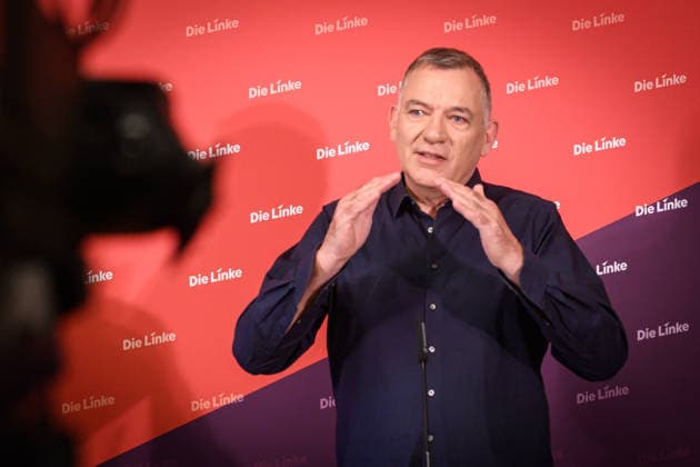 Berlin, Pressekonferenz Die Linke mit Jan van Aken Pressekonferenz der Partei Die Linke mit Jan van Aken (Ko-Vorsitzender Die Linke) zu aktuellen politischen Themen am 04.05.2026 im Karl-Liebknecht-Haus in Berlin. Berlin Karl-Liebknecht-Haus Berlin Deutschland