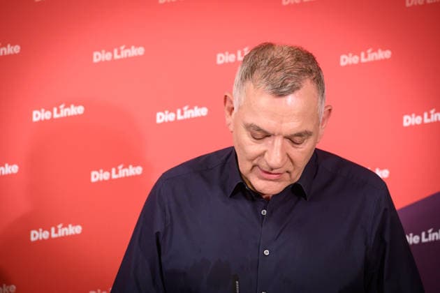 Berlin, Pressekonferenz Die Linke mit Jan van Aken Pressekonferenz der Partei Die Linke mit Jan van Aken (Ko-Vorsitzender Die Linke) zu aktuellen politischen Themen am 04.05.2026 im Karl-Liebknecht-Haus in Berlin. Berlin Karl-Liebknecht-Haus Berlin Deutschland