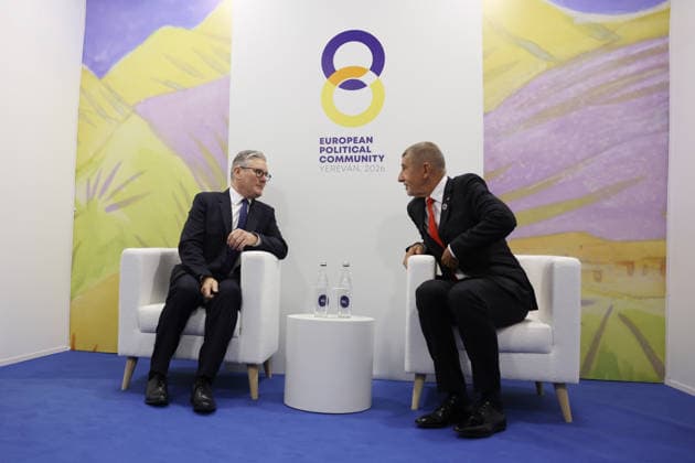Prime Minister Keir Starmer attends EPC Summit in Armenia 04 05 2026. Yerevan, Armenia. Prime Minister Keir Starmer bilateral meeting with Andrej BabiÅ¡, Prime Minister of the Czech Republic at the European Political Community (EPC) Summit., Credit:Lauren Hurley Avalon Armenia, Yerevan, Yerevan  Copyright: xLaurenxHurleyx xAvalonx 1096459750