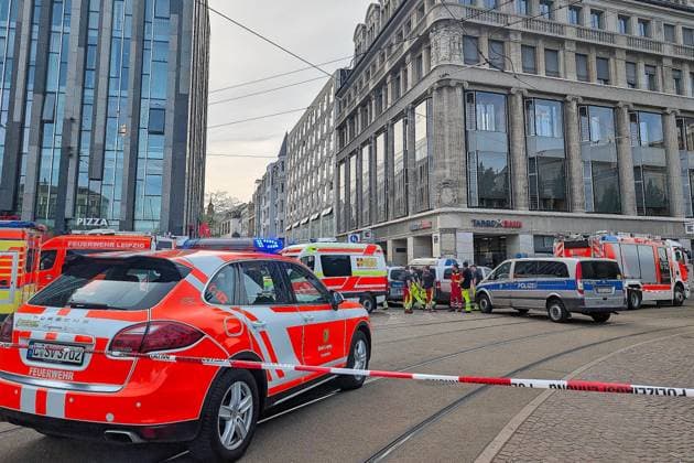 Leipzig, Sachsen, Deutschland, 04.05.2026: Auto fährt in Leipzig in Menschenmenge. Der Vorfall ereignete sich der Grimmaische Straße in der Innenstadt, der Bereich zwischen Augustusplatz und Ritterstraße wurde abgesperrt. Copyright: xdtsxNachrichtenagenturx dts_117545