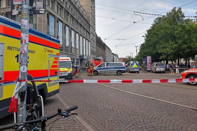 Leipzig, Sachsen, Deutschland, 04.05.2026: Auto fährt in Leipzig in Menschenmenge. Der Vorfall ereignete sich der Grimmaische Straße in der Innenstadt, der Bereich zwischen Augustusplatz und Ritterstraße wurde abgesperrt. Copyright: xdtsxNachrichtenagenturx dts_117547