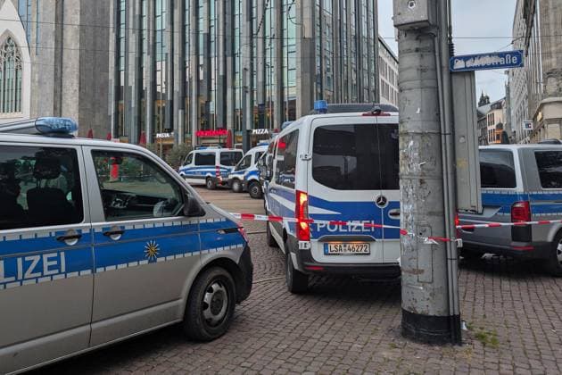 Leipzig, Sachsen, Deutschland, 04.05.2026: Auto fährt in Leipzig in Menschenmenge. Der Vorfall ereignete sich der Grimmaische Straße in der Innenstadt, der Bereich zwischen Augustusplatz und Ritterstraße wurde abgesperrt. Copyright: xdtsxNachrichtenagenturx dts_117564