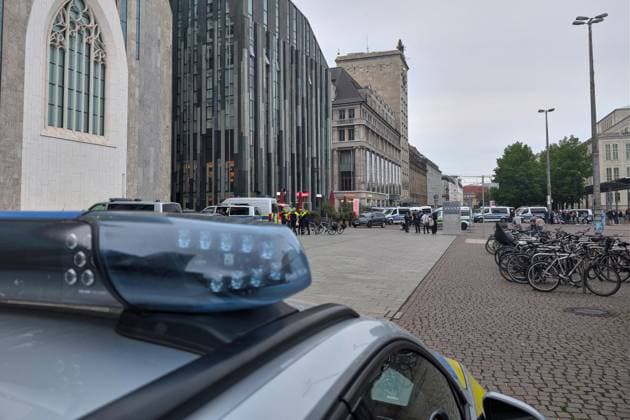 Leipzig, Sachsen, Deutschland, 04.05.2026: Auto fährt in Leipzig in Menschenmenge. Der Vorfall ereignete sich der Grimmaische Straße in der Innenstadt, der Bereich zwischen Augustusplatz und Ritterstraße wurde abgesperrt. Copyright: xdtsxNachrichtenagenturx dts_117566