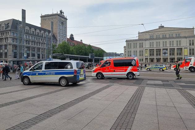 Leipzig, Sachsen, Deutschland, 04.05.2026: Auto fährt in Leipzig in Menschenmenge. Der Vorfall ereignete sich der Grimmaische Straße in der Innenstadt, der Bereich zwischen Augustusplatz und Ritterstraße wurde abgesperrt. Copyright: xdtsxNachrichtenagenturx dts_117554