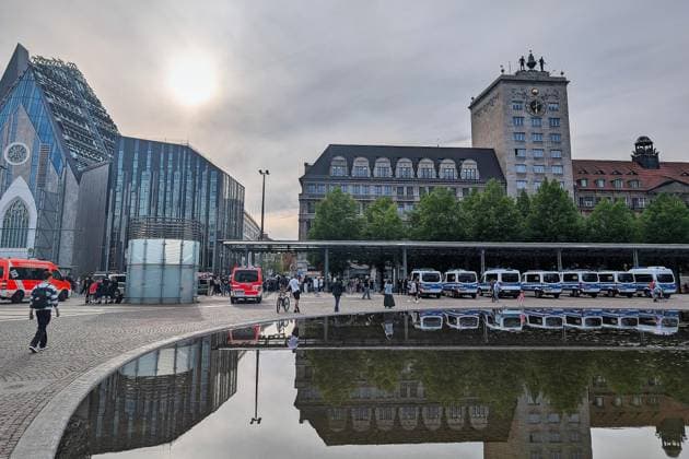 Leipzig, Sachsen, Deutschland, 04.05.2026: Auto fährt in Leipzig in Menschenmenge. Der Vorfall ereignete sich der Grimmaische Straße in der Innenstadt, der Bereich zwischen Augustusplatz und Ritterstraße wurde abgesperrt. Copyright: xdtsxNachrichtenagenturx dts_117557