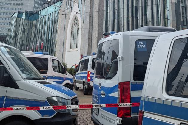 Leipzig, Sachsen, Deutschland, 04.05.2026: Auto fährt in Leipzig in Menschenmenge. Der Vorfall ereignete sich der Grimmaische Straße in der Innenstadt, der Bereich zwischen Augustusplatz und Ritterstraße wurde abgesperrt. Copyright: xdtsxNachrichtenagenturx dts_117576