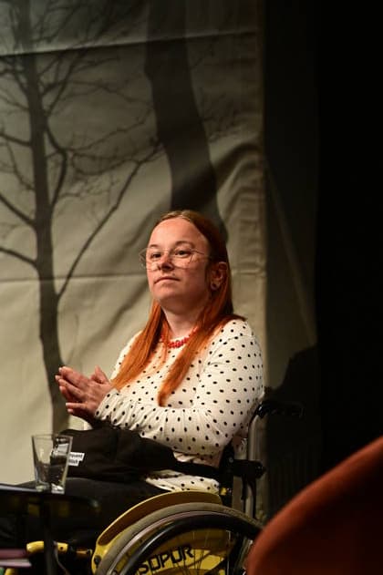 Sabine Christian beim SZ-Wahlforum zur OB-Wahl in Görlitz - Die Oberbürgermeisterkandidaten in der großen Podiumsdiskussion der Sächsischen Zeitung im Theater. Görlitz, 04.05.2026 Copyright: xMatthiasxWehnertx