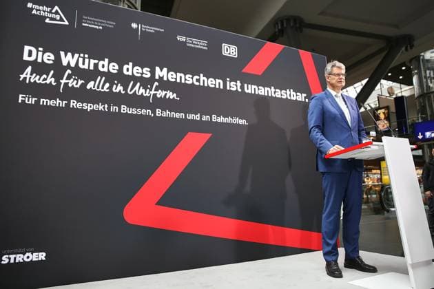 Berlin, Deutschland, 05.05.2026: Hauptbahnhof: Verkehrsministerium und Bahn stellen Respekt-Kampagne vor: Bundesminister für Verkehr Patrick Schnieder (CDU) Copyright: xdtsxNachrichtenagenturx dts_117610