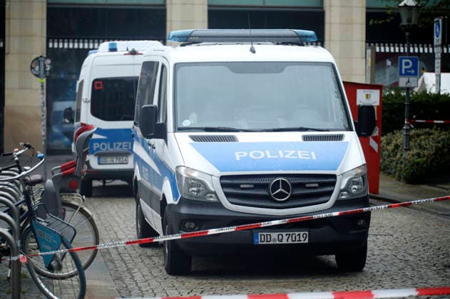 Weiträumige Abriegelung der Leipziger Innenstadt zur Spurensicherung. In der Fußgängerzone der Leipziger Innenstadt ist am Montag ein 33-jähriger Leipziger mit seinem Auto in eine Menschenmenge gerast. Es gibt zwei Tote und zahlreiche Verletzte. Erst ein Poller stoppt die Fahrt am Ende der Grimmaischen Straße. Leipzig, 05.05.2026