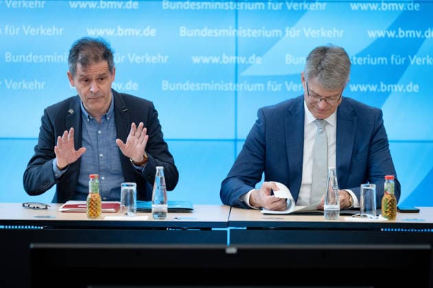 Amtsübernahme vor einem Jahr - Bilanz und Ausblick Berlin, Pressegespräch, Bilanz und Ausblick, Bundesverkehrsminister Patrick Schnieder, Bundesministerium für Verkehr Berlin Berlin GER