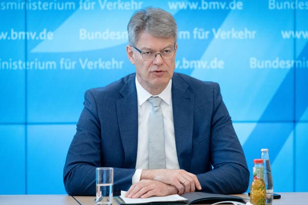 Amtsübernahme vor einem Jahr - Bilanz und Ausblick Berlin, Pressegespräch, Bilanz und Ausblick, Bundesverkehrsminister Patrick Schnieder, Bundesministerium für Verkehr Berlin Berlin GER