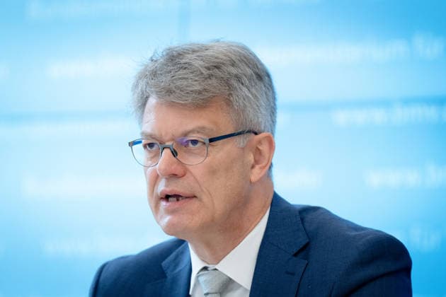 Amtsübernahme vor einem Jahr - Bilanz und Ausblick Berlin, Pressegespräch, Bilanz und Ausblick, Bundesverkehrsminister Patrick Schnieder, Bundesministerium für Verkehr Berlin Berlin GER