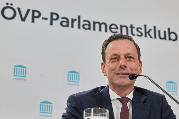 - Wien 05.05.2026 - Neuer ÖVP Klubobmann Gödl - Heute am Vormittag wurde nach dem Rücktritt des ÖVP-Klubobmanns Wöginger im ÖVP Parlamentsklub ein neuer ÖVP-Klubobmann gewählt. PHOTO: der neue Klubobmann, der steirische Abgeordnete Ernst Gödl bei der PK nach der Wahl. Vienna (AUSTRIA) - New ÖVP parliamentary group leader Gödl - This morning, following the resignation of ÖVP parliamentary group leader Woeginger, a new ÖVP parliamentary group leader was elected. Goedl, Godl, OVP, OeVP, Klubobmann, Gödl neuer ÖVP Klubobmann