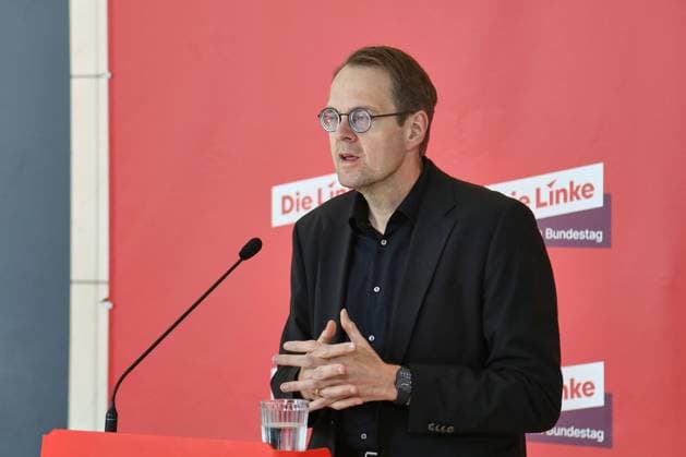 Berlin, Deutschland, 05.05.2026: Deutscher Bundestag: Linke-Fraktionssitzung: Sören Pellmann, Linke, gibt ein Pressestatement Copyright: xdtsxNachrichtenagenturx dts_117727