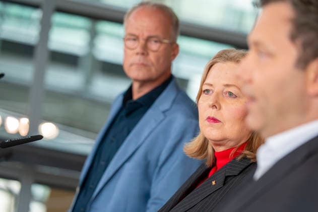 Matthias Miersch + Bärbel Bas + Lars Klingbeil EUR, Deutschland, Berlin: 05.05.2026: Pressestatement vor der Fraktionssitzung mit dem Fraktionsvorsitzenden Matthias Miersch (SPD), Lars Klingbeil (SPD), Bundesminister der Finanzen, Vizekanzler und Bärbel Bas (SPD), Bundesministerin für Arbeit und Soziales.