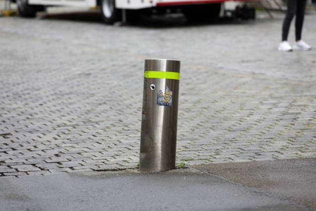 spurensuche nach amokfart in leipzig Leipzig , 05.05.2036 Einen Tag nach der Amokfahrt von Jeffrey K. in der Grimmaische Straße in der Leipziger Innenstadt sucht die Polizei weitehin nach Spuren Sachsen deutschland Copyright: xMatthiasxGränzdörferx