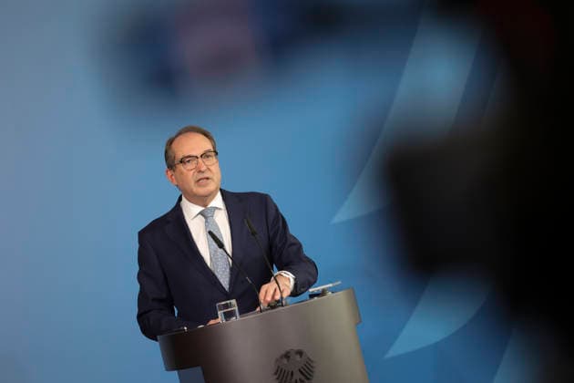 Bundesminister Alexander Dobrindt hat vor einem Jahr das Amt des Bundesinnenministers übernommen. Im Rahmen einer Pressekonferenz bilanziert er seine Amtszeit und gibt einen Ausblick auf anstehende Vorhaben. Bundesministerium des Innern in Berlin am 05.05.2026 in Berlin¨ Alexander Dobrindt zieht auf einer PK Bilanz seiner einjährigen Amtszeit