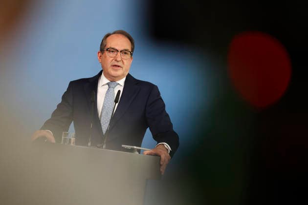 Bundesminister Alexander Dobrindt hat vor einem Jahr das Amt des Bundesinnenministers übernommen. Im Rahmen einer Pressekonferenz bilanziert er seine Amtszeit und gibt einen Ausblick auf anstehende Vorhaben. Bundesministerium des Innern in Berlin am 05.05.2026 in Berlin¨ Alexander Dobrindt zieht auf einer PK Bilanz seiner einjährigen Amtszeit