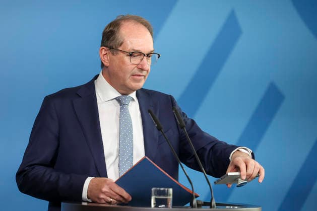 Bundesminister Alexander Dobrindt hat vor einem Jahr das Amt des Bundesinnenministers übernommen. Im Rahmen einer Pressekonferenz bilanziert er seine Amtszeit und gibt einen Ausblick auf anstehende Vorhaben. Bundesministerium des Innern in Berlin am 05.05.2026 in Berlin¨ Alexander Dobrindt zieht auf einer PK Bilanz seiner einjährigen Amtszeit