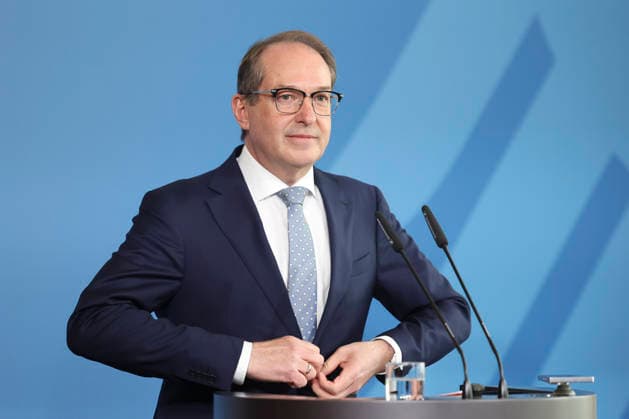 Bundesminister Alexander Dobrindt hat vor einem Jahr das Amt des Bundesinnenministers übernommen. Im Rahmen einer Pressekonferenz bilanziert er seine Amtszeit und gibt einen Ausblick auf anstehende Vorhaben. Bundesministerium des Innern in Berlin am 05.05.2026 in Berlin¨ Alexander Dobrindt zieht auf einer PK Bilanz seiner einjährigen Amtszeit