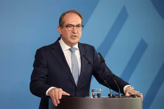 Bundesminister Alexander Dobrindt hat vor einem Jahr das Amt des Bundesinnenministers übernommen. Im Rahmen einer Pressekonferenz bilanziert er seine Amtszeit und gibt einen Ausblick auf anstehende Vorhaben. Bundesministerium des Innern in Berlin am 05.05.2026 in Berlin¨ Alexander Dobrindt zieht auf einer PK Bilanz seiner einjährigen Amtszeit