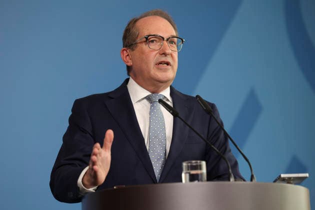 Bundesminister Alexander Dobrindt hat vor einem Jahr das Amt des Bundesinnenministers übernommen. Im Rahmen einer Pressekonferenz bilanziert er seine Amtszeit und gibt einen Ausblick auf anstehende Vorhaben. Bundesministerium des Innern in Berlin am 05.05.2026 in Berlin¨ Alexander Dobrindt zieht auf einer PK Bilanz seiner einjährigen Amtszeit