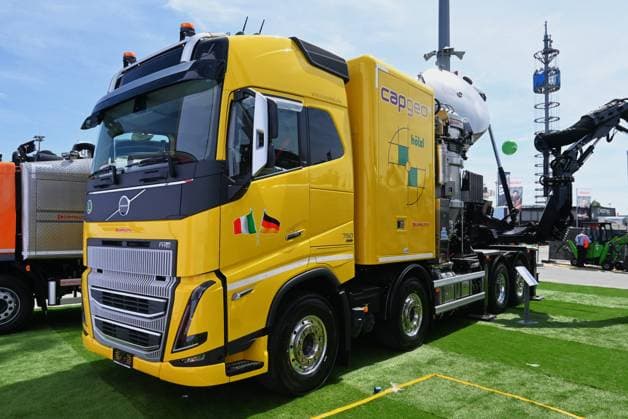 Die IFAT Munich 2026 ist die weltweit führende Fachmesse für Wasser-, Abwasser-, Abfall- und Rohstoffwirtschaft. Die Messe findet alle zwei Jahre auf dem Messegelände in München - Riem statt. Foto: Volvo FH Truck am Messestand der Cappellotto S.p.A.