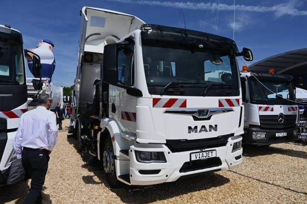 Die IFAT Munich 2026 ist die weltweit führende Fachmesse für Wasser-, Abwasser-, Abfall- und Rohstoffwirtschaft. Die Messe findet alle zwei Jahre auf dem Messegelände in München - Riem statt. Foto: MAN LKW, Faun Umwelttechnik, Viajet-Aufbau