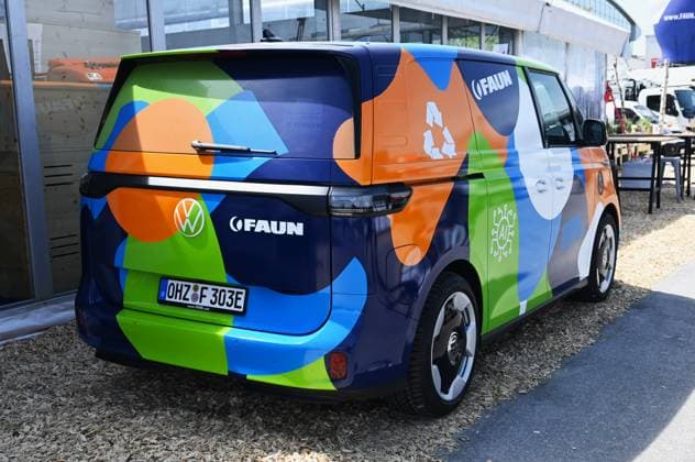 Die IFAT Munich 2026 ist die weltweit führende Fachmesse für Wasser-, Abwasser-, Abfall- und Rohstoffwirtschaft. Die Messe findet alle zwei Jahre auf dem Messegelände in München - Riem statt. Foto: VW id Buzz am Messestand von Faun