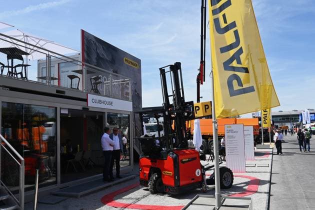 Die IFAT Munich 2026 ist die weltweit führende Fachmesse für Wasser-, Abwasser-, Abfall- und Rohstoffwirtschaft. Die Messe findet alle zwei Jahre auf dem Messegelände in München - Riem statt. Foto: Messestand der Palfinger GmbH