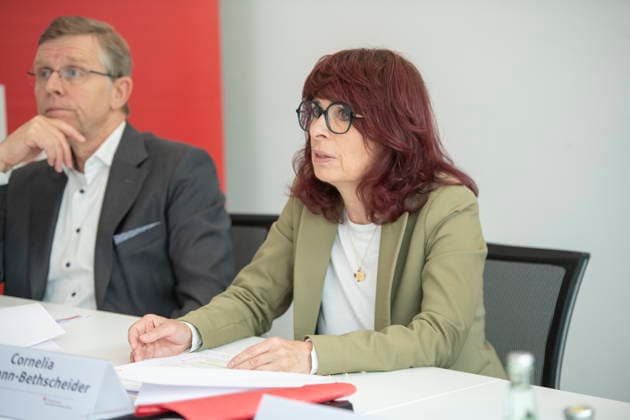 Jahrespressekonferenz 2026 des Sparkassenverbandes Saar am Dienstag (05.05.2026) in Saarbrücken. Im Bild: Cornelia Hoffmann-Bethscheider, die Präsidentin des Sparkassenverbandes Saar.