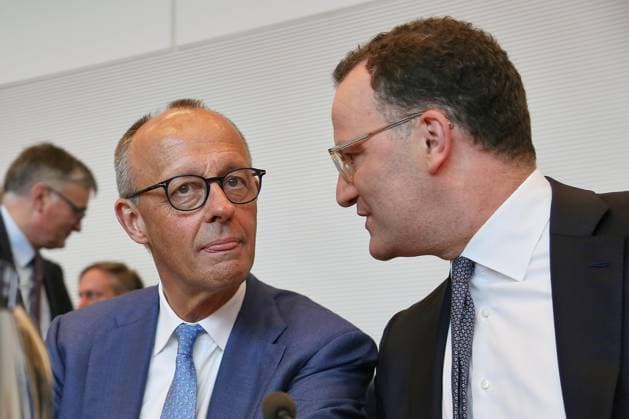 Berlin, Deutschland, 05.05.2026: Deutscher Bundestag: Unions-Fraktionssitzung: Bundeskanzler Friedrich Merz (CDU) und Jens Spahn vor Beginn Copyright: xdtsxNachrichtenagenturx dts_117800