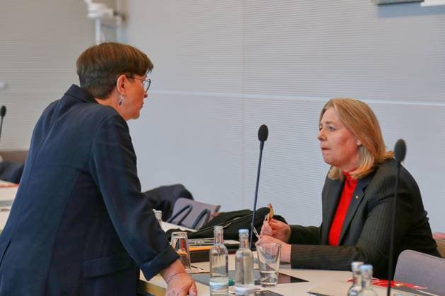 Berlin, Deutschland, 05.05.2026: Deutscher Bundestag: SPD-Fraktionssitzung: Saskia Esken (SPD) und Bundesministerin für Arbeit und Soziales Bärbel Bas (SPD) Copyright: xdtsxNachrichtenagenturx dts_117757