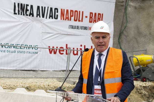 Foto IPP - Antonio Balasco Gruppo Editoriale LiveMedia Benevento 05 05 2026 Treni linea Alta Velocità Bari-Napoli, completato lo scavo della Galleria Rocchetta abbattimento ultimo diaframma della galleria Nella foto: The breakthrough of the final tunnel face in the Rocchetta Tunnel on the Apice–Hirpinia section of the new Naples–Bari high-speed and high-capacity line in Apice, Benevento on March, 5 2026. Italy Photo Press - World Copyright Breakthrough Achieved at Rocchet