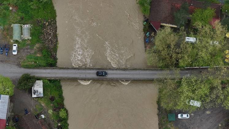 Flooding hits northwestern Turkiye after days of heavy rain DUZCE, TURKIYE - MAY 05: An aerial view shows flooded agricultural land and businesses after heavy rainfall caused the Melen River to overflow in Cumayeri, Duzce, Turkiye, on May 05, 2026. Intermittent downpours lasting four days led to flooding in the Dokuzdegirmen area, affecting farmland and local enterprises. Omer Urer Anadolu Duzce Turkey. Editorial use only. Please get in touch for any other usage.  Copyright: x2026xAnadoluxOmerxUrerx
