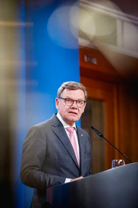 Johann Wadephul (CDU), Bundesaussenminister, aufgenommen im Rahmen einer Pressekonferenz in Berlin, 05.05.2026. Fotografiert im Auftrag des Auswaertigen Amtes Berlin Deutschland Copyright: xJulianexSonntag AAx