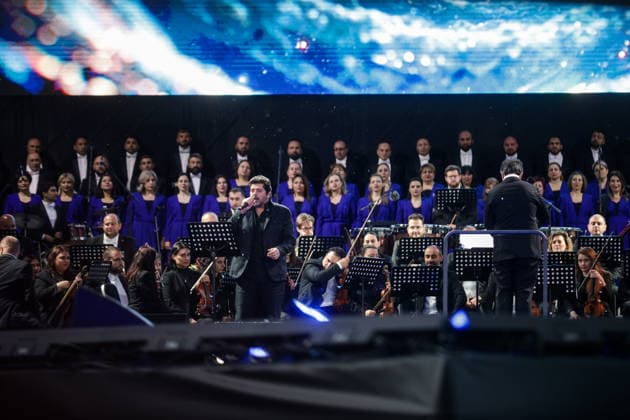 ARMENIA, GYUMRI - MAY 5, 2026: A singer performs during a concert titled Musical Bridge: Armenia - France and held in Vardanants Square to mark friendship between the two countries Gyumri Armenia  - ZUMAt113 20260505_zaa_t113_344 Copyright: xAlexanderxPatrinx