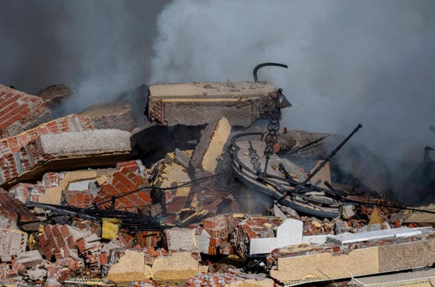 A fire causes the collapse of three houses in Morata de Tajuna Place of the event, on May 5, 2026, in Morata de Tajuna, Madrid Spain Several teams of Firefighters of the Community of Madrid have moved this Tuesday to the town of Morata de Tajuna to extinguish a fire that has caused the collapse of three single-family homes have also gone Summa 112 medical emergency services as a preventive measure, although it is true that the houses were empty at the time of the collapse and no one was injured or trapped under debris 05 MAY 2026 FIRE FIRE CRUMBLING SUCCESS LOW HOUSE FIREFIGHTERS POLICE Morata de Tajuna Madrid Morata de Tajuna Madrid Spain  Copyright: xAlbertoxOrtegax 7501336