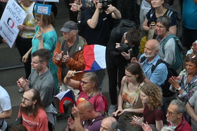 Rally and march in support of public Czech Radio and Czech Television, organised by Million Moments association, took place at the Old Town Square, Prague, Czech Republic, on May 5, 2026. Participants of the march in front of the Czech Radio building in Vinohrady. (CTKxPhoto MichaelaxRihova) CTKPhotoP2026050508025  CTKPhotoP2026050508025