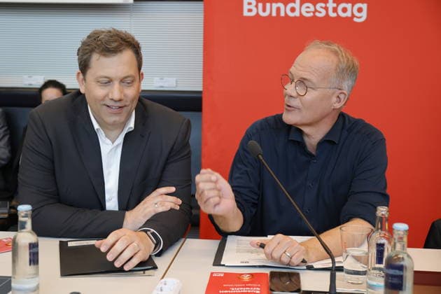 Lars Klingbeil, SPD, Bundesminister der Finanzen, Vorsitzende der SPD-Bundestagsfraktion, Matthias Miersch, Deutschland, Berlin, Reichstag, SPD-Bundestagsfraktion