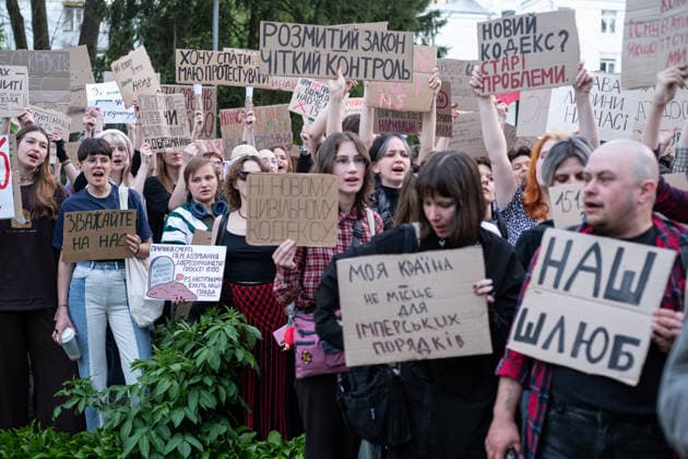 Ukrainians protest against the project of the civil code KYIV, UKRAINE - MAY 05: Ukrainians attend a rally holding banners and placards to protest against the project of the civil code (law project no. 15150) in Kyiv, Ukraine on May 05, 2026. Danylo Antoniuk Anadolu Kyiv Ukraine. Editorial use only. Please get in touch for any other usage.  Copyright: x2026xAnadoluxDanyloxAntoniukx