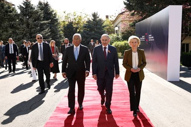 (260505) -- YEREVAN, May 5, 2026 -- Armenian Prime Minister Nikol Pashinyan (C, front), President of the European Council President Antonio Costa (L, front) and President of the European Commission President Ursula von der Leyen (R, front) arrive to attend the first Armenia-European Union Summit in Yerevan, Armenia, May 5, 2026. Armenia and the European Union (EU) signed a connectivity partnership deal and pledged to strengthen economic and security cooperation at their first-ever summit on Tuesday, local media reported. ( Handout via Xinhua) ARMENIA-YEREVAN-ARMENIA-EU SUMMIT PressxOfficexofxthexPrimexMinisterxofxArmenia